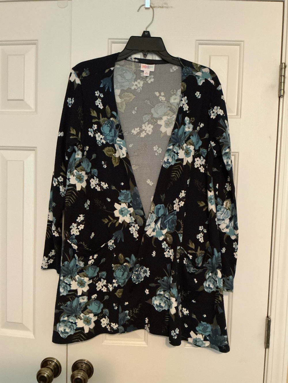 Lularoe Gorgeous Blue Floral Medium Open Caroline Cardigan Sweater With Pockets